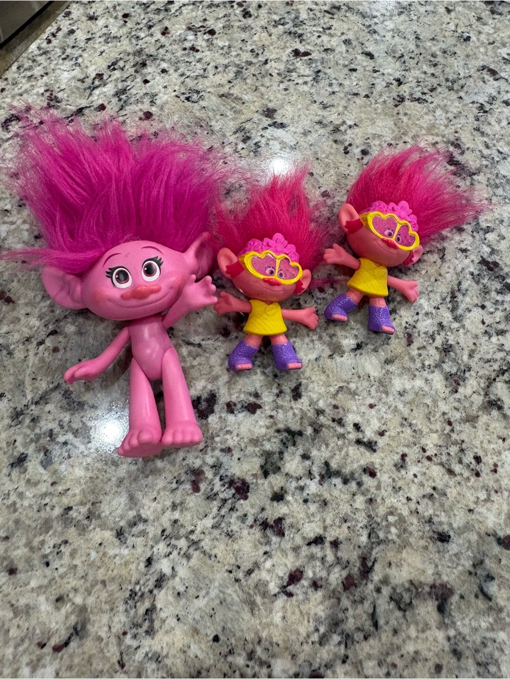 3 pink trolls Good played with condition
